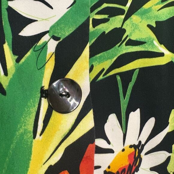 Chico’s Long Sleeve MultiColor Button Floral Blazer Jacket Size 1/Medium/8 - Picture 2 of 9